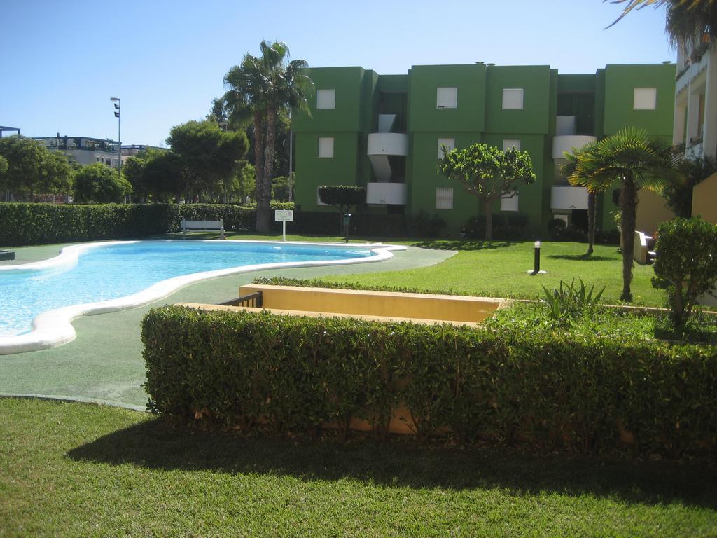Los Juncos Apartamentos - Solo Familias Олива Экстерьер фото