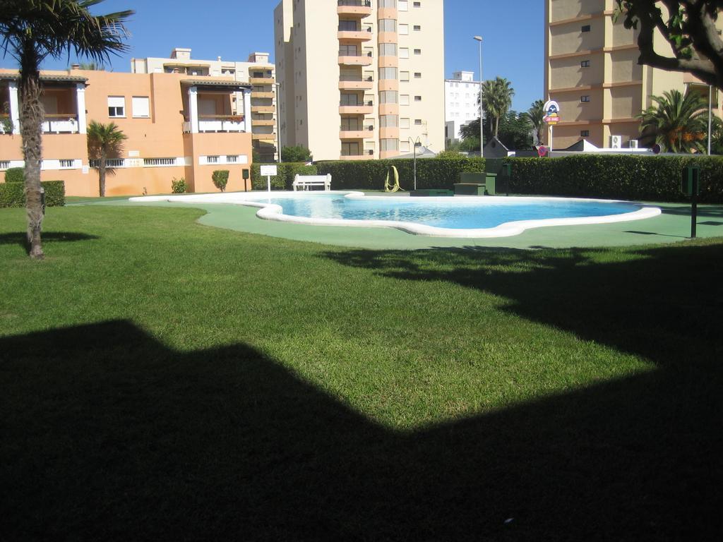 Los Juncos Apartamentos - Solo Familias Олива Экстерьер фото