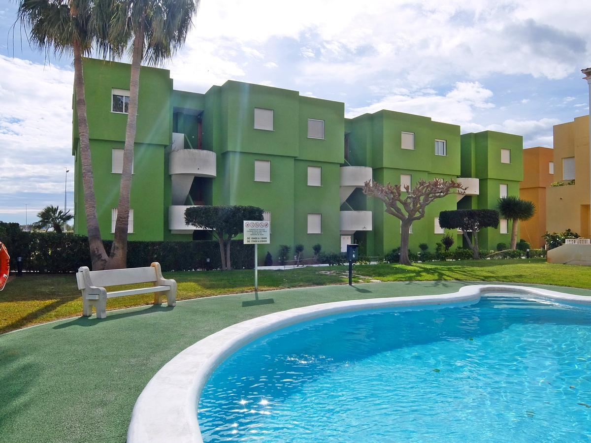 Los Juncos Apartamentos - Solo Familias Олива Экстерьер фото