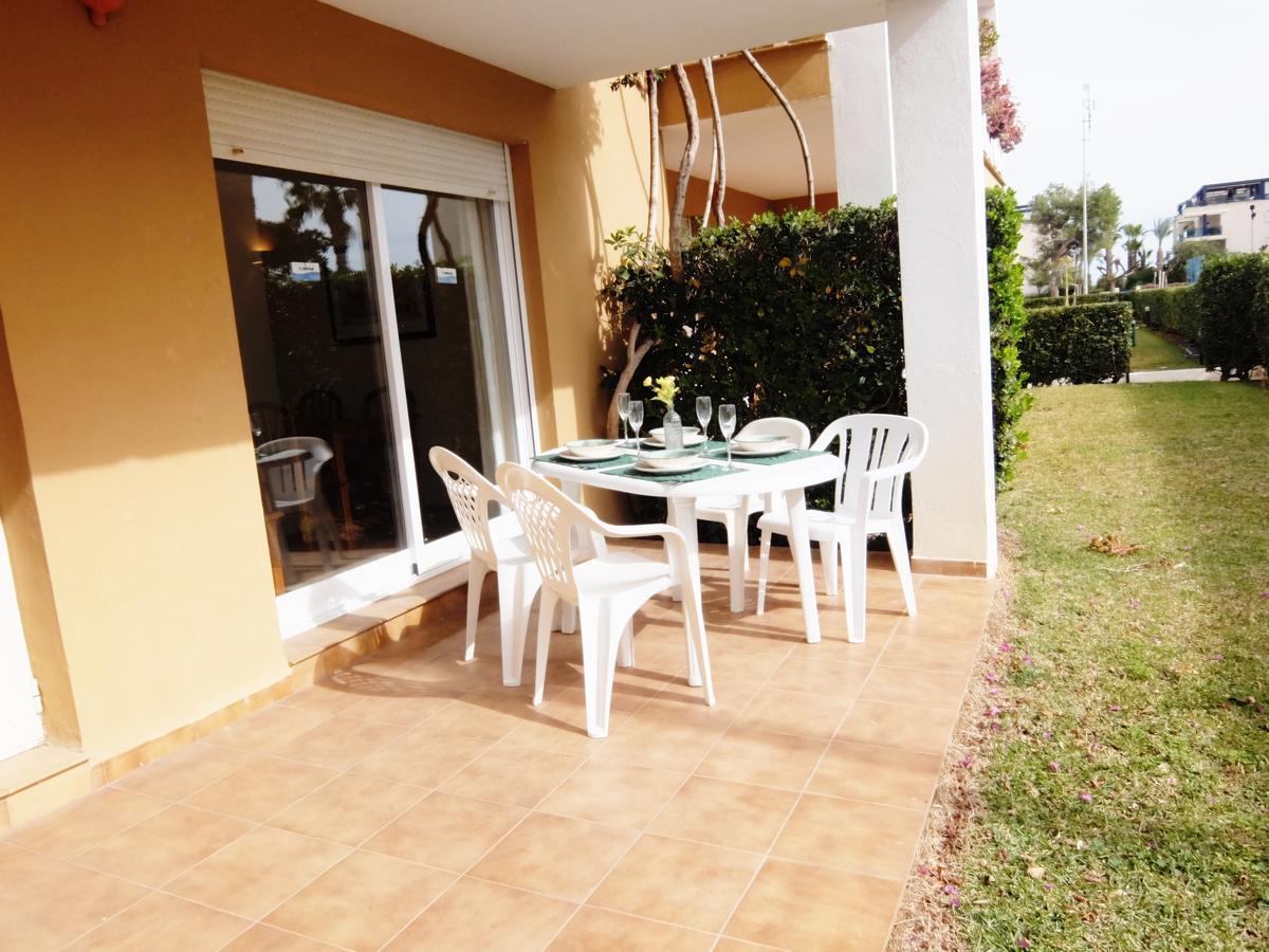 Los Juncos Apartamentos - Solo Familias Олива Экстерьер фото