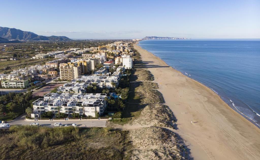 Los Juncos Apartamentos - Solo Familias Олива Экстерьер фото